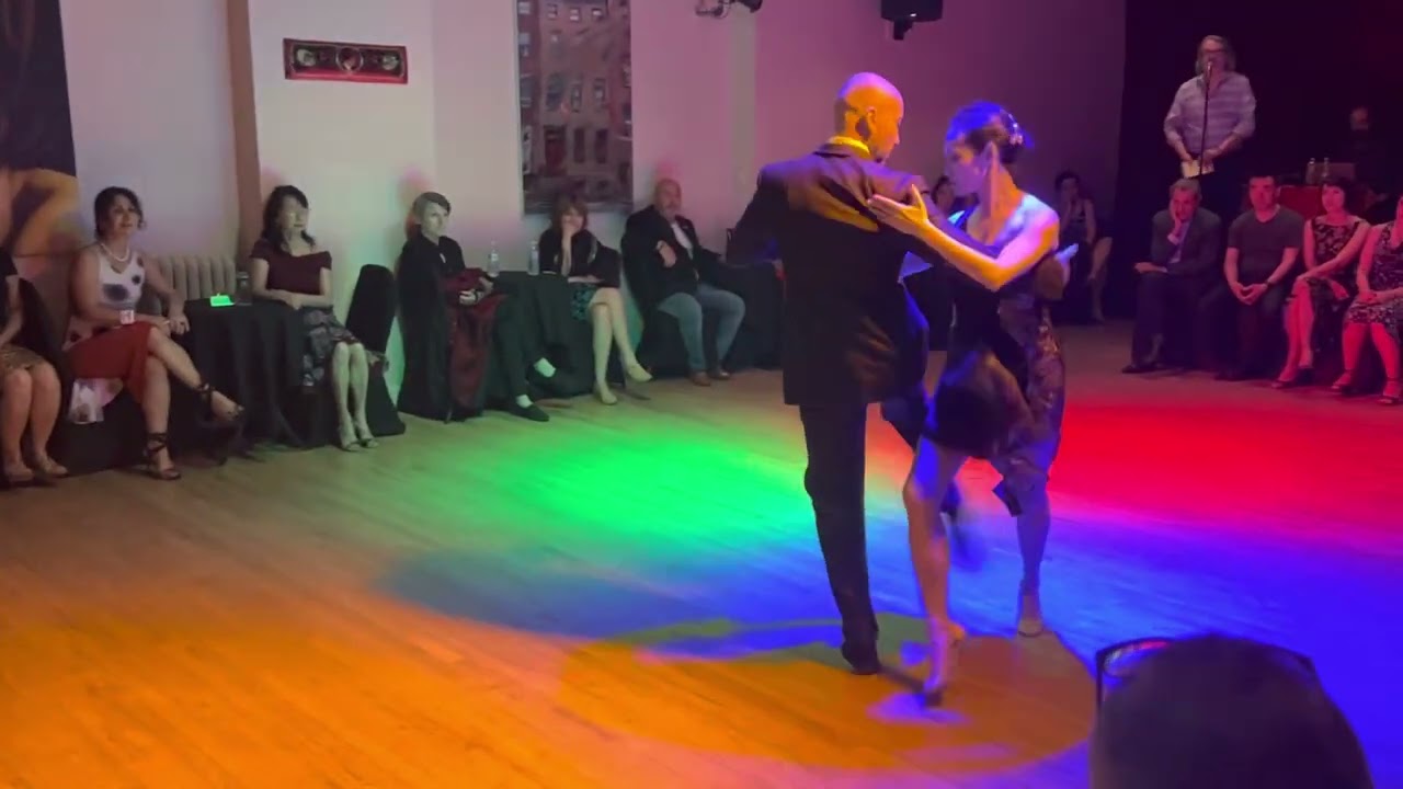 Hoi Shan Leung y Orlando Reyes Ibarra 2nd tango at La Nacional on 20230608