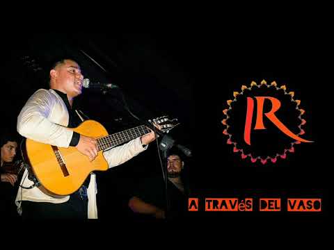 Ivan Ruiz - A traves del vaso