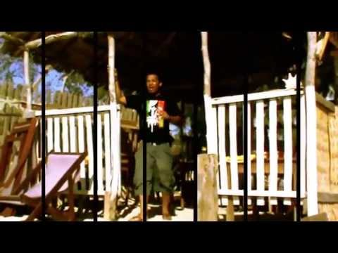 M.B.L (KARNAZ) feat M'TSTA_ VOAN'DALANA (OFFICIAL VIDEO - KOLOTSAINA MAINTY 2013)