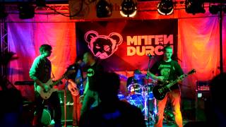 preview picture of video 'Mittendurch - Wut (Live im Carthago Kamp Lintfort 2013)'