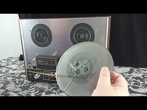 Akai 4000DS Mk-II Japanese-Made Reel-to-Reel Tape Recorder and Player