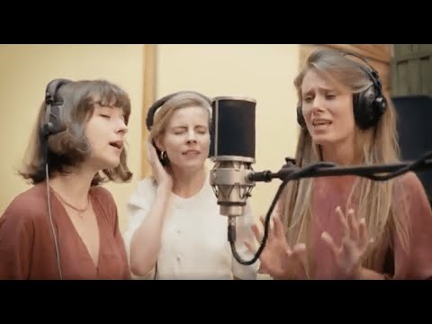 LEKKOŚĆ - PIETRUCHA/ZALEWSKA feat. KWIAT JABŁONI