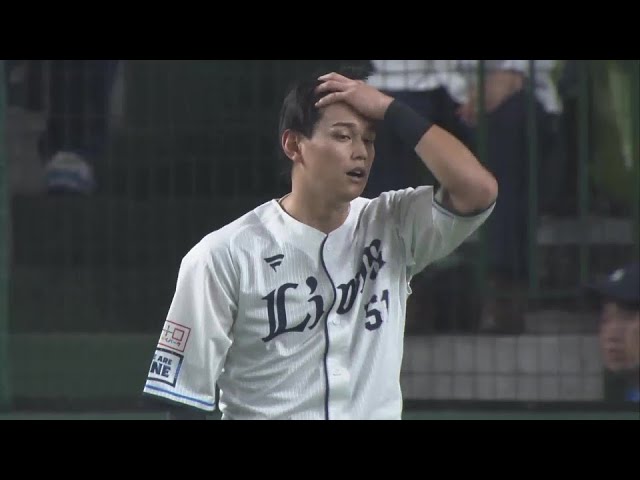【2回表】スーパープレー!! ライオンズ・西川愛也 後方の打球をフェンスに激突しながらキャッチ!!  2024年9月30日 埼玉西武ライオンズ 対 北海道日本ハムファイターズ