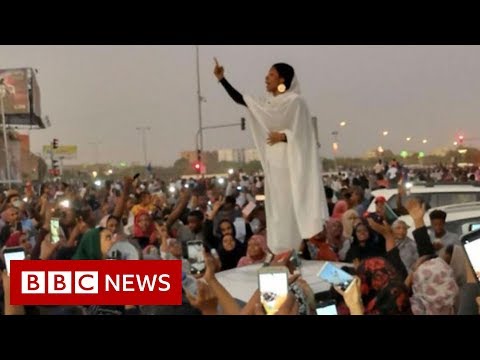 'Nubian queen' becomes Sudan protest symbol - BBC News