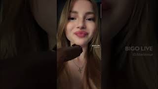 Download lagu Girls cozy charming smile 😍💕#1780 #periscope #livestream  mp3