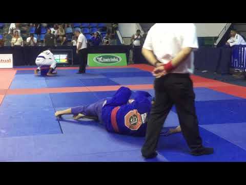Faixa branca master 1 até 110 kg final Andre Saraiva jiu-jítsu