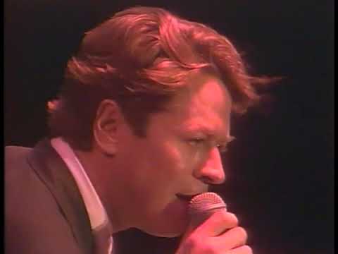 Robert Palmer with UB 40 "I'll Be Your Baby Tonight"