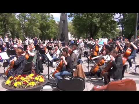На площади - Государственный симфонический оркестр Литвы
