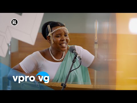 Sophie Nzayisenga - Master of the Inanga (live  @leguesswhofestival )