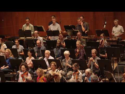 リハーサル中フィリップ・グラスの "リア王序曲" (In Rehearsal: Philip Glass's "King Lear Overture")