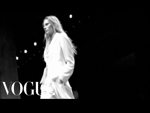 Bottega Veneta Ready to Wear Spring 2011 Vogue Fashion Week Runway Show