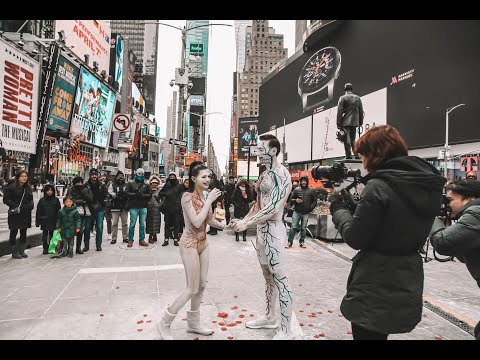 Unique Surprise Bodypaint Proposal in Times Square