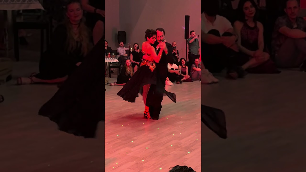Video thumbnail for Lorena Tarantino & Gianpiero Galdi dance to "Gipsy Vals", played live by El Cachivache Quinteto 3/5