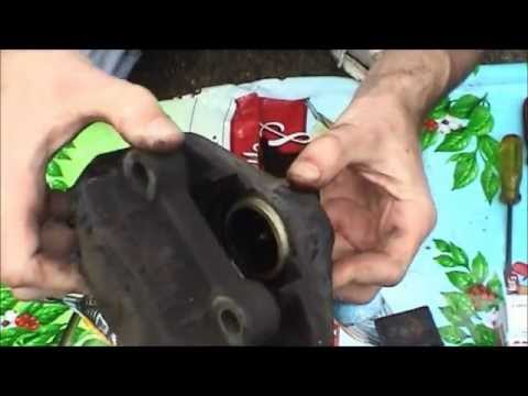 1970 Mercedes-Benz 280 SE Rear Brake Caliper Rebuild