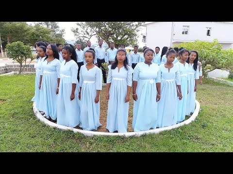 Vavaka manova zavatra - EMIFI (Chorale EMIT MIKALO FIDERANA ANDRAINJATO FIANARANTSOA)