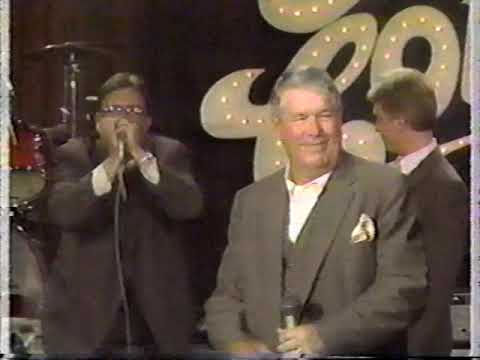 Kingsmen Quartet - Gonna Be Moving