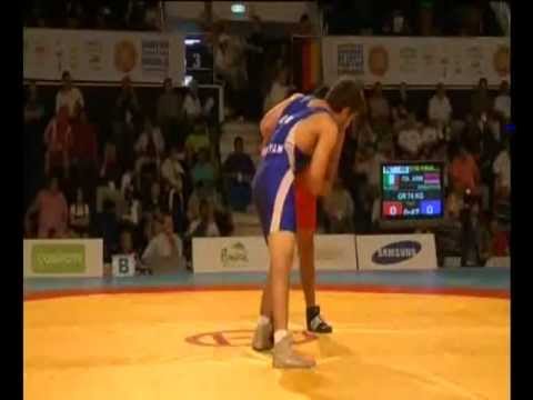 Bucarest 2011 Greco-Roman RUSSO Ciro (ITA) - MANUKYAN Rafik (ARM) at 74 kg 1-16 Finale.wmv