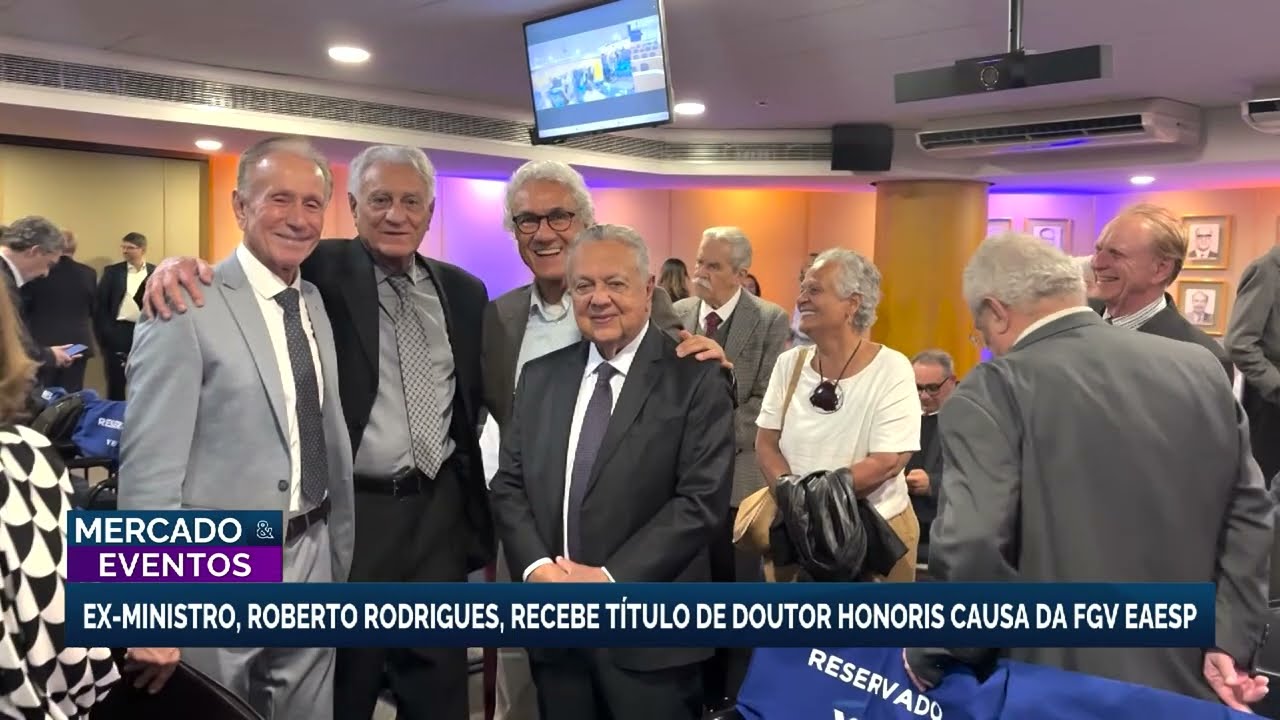 Roberto Rodrigues recebe título de Doutor Honoris Causa da FGV