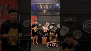 Download lagu Kalih Welasku-Dhimasbad feat Denny Caknan dan SoepardiAye. #dennycaknan mp3 Download lagu Kalih Welasku-Dhimasbad feat Denny Caknan dan SoepardiAye. #dennycaknan mp3