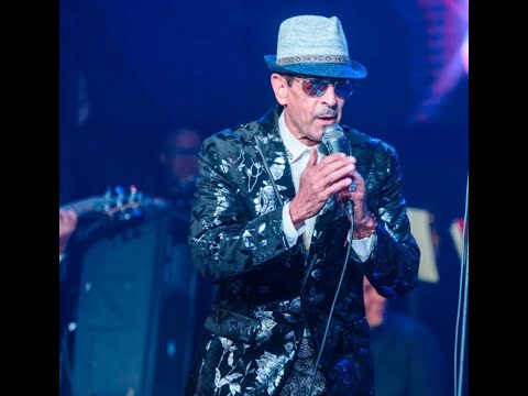 Jossie Esteban - Un Hombre Busca Una Mujer [Live] DMHDTV