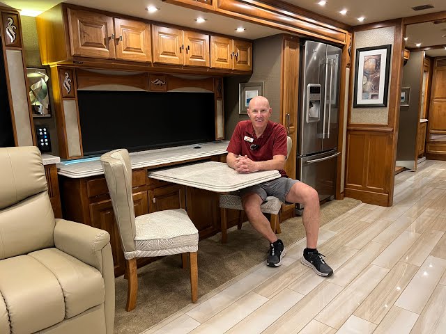 Preview image of 2019 Tiffin Phaeton 40 IH (17U242656) youtube video