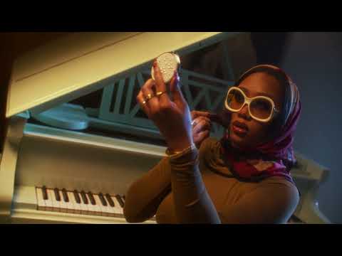 Video thumbnail for She Like (Fashion)