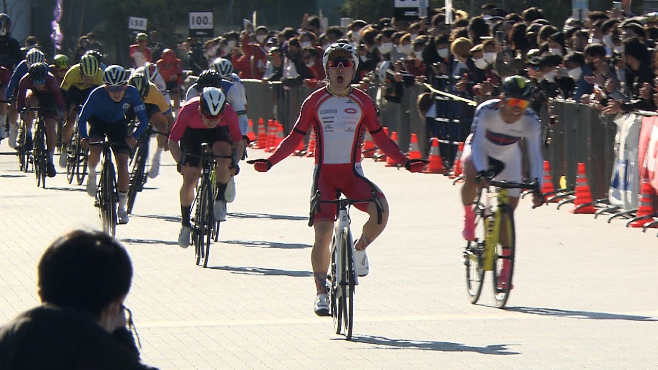 第16回外苑クリテリウム 中央大 中村龍吉がスプリントを制す 女子は日体大 川口うららが圧勝