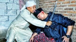 Download lagu Kisah Nyata Terbumbunnya Kiai Sesat Zaenal Guru 20 Dukun Santet  mp3