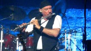 Jethro Tull - Ian Anderson's Flute Solo from "MY GOD" live in Israel (Shuni)