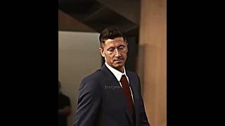 O Lewandowski deixou o poderoso Bayern de Munique no auge para salvar um Barcelona em reconstrução.