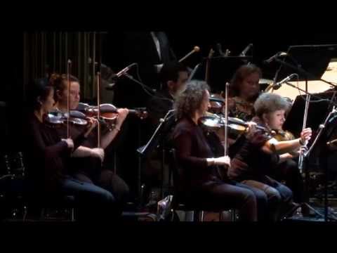 Noa sings "Bereshit" with the Philharmonic Orchestra Rishon Le Tzion