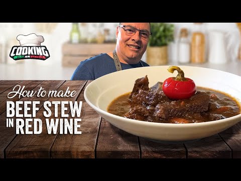 Ensopado de Carne Cozido Lentamente em Vinho Tinto - A carne derrete na boca