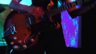 L.A. WITCH - &quot;AIN&#39;T COMIN HOME&quot; (MILWAUKEE PSYCH FEST 2015)