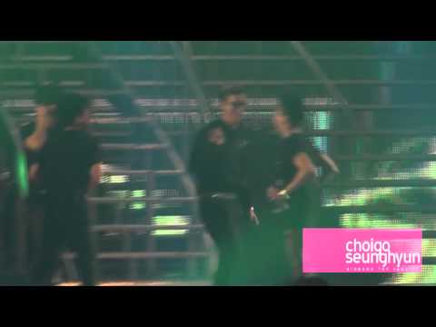111203 YG Family concert - champion(dancing machine TOP ver).avi