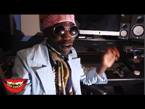 NewAge Jerkboy : "I want Asian Doll to pistol whip me & ride my face"