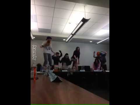 The Cast of Pretty Little Liars do the Harlem Shake