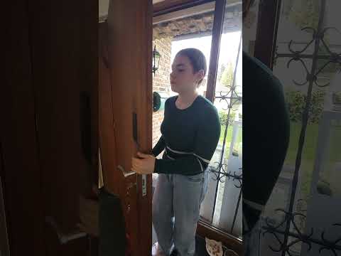 Innen oder außen?👂#comedy #memes #muttertochter #fürdich #family #funny #shorts #flachwitz #humor