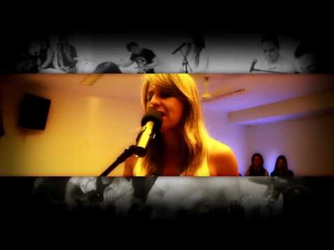 Reina Senhor - Grupo Caminhando Com Maria