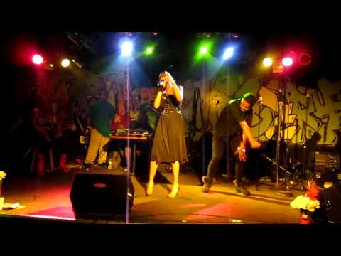 First Lady-Pretty Girl Swag