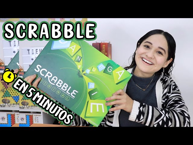 Vídeo relacionado con Mattel Games Scrabble Juego de Mesa, clásico Juego de Palabras Familiar con fichas de Letras y atriles de Madera, Dos Opciones de Juego, edición en español, JGR64