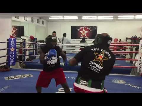 Dame Dash vs Andre Berto Sparring-Dash lands Big Right Hand