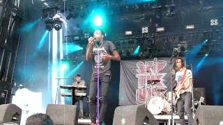 Skip the use, Off Me live, au Main Square Festival 2010