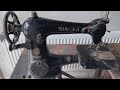 Old Amerikan Singer Sewing Machine