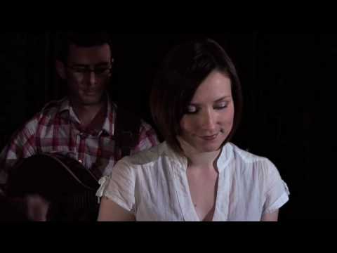 Thumbnail for Julie Fowlis - Biodh An Deoch Seo 'n Laimh Mo Ruin (backstage at the Union Chapel) by Julie Fowlis