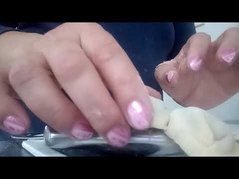 How to make Russian pelmeni.