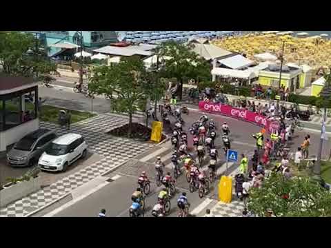 Caduta al Giro d'Italia Under 23