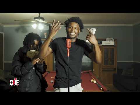 LDG Harry X LDG Trapalot - Standing on buisness (official live performance)