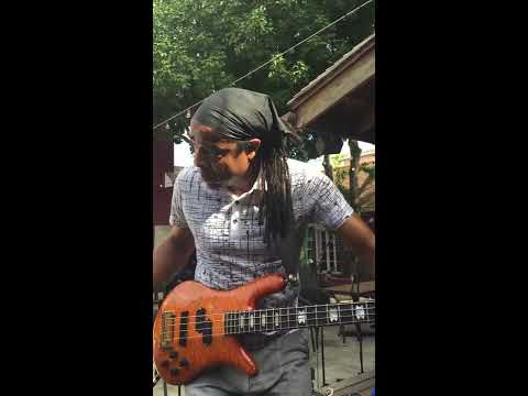 Doug Wimbish Impromptu Bass Solo + Techniques - Nassau, Bahamas