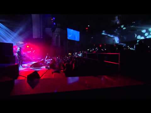 The Horrors Play 'I See You' At NME Awards 2014