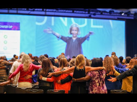 Amanda Gore - International Keynote Speaker LIVE Show Reel